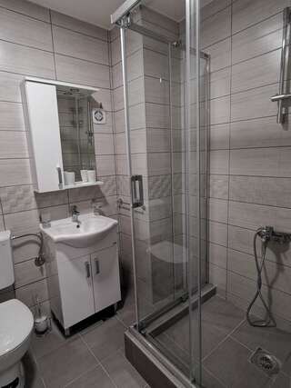 Апартаменты Apartments Popovic Котор Номер-студио с балконом и видом на море (для 4 взрослых)-4