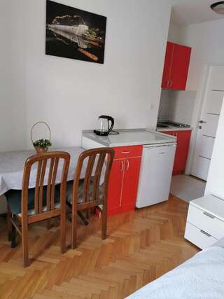 Апартаменты Apartments Popovic Котор Номер-студио с балконом и видом на море-8