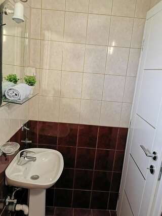 Апартаменты Apartments Popovic Котор Номер-студио с видом на горы-5