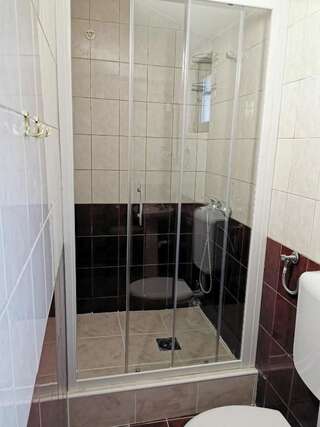 Апартаменты Apartments Popovic Котор Номер-студио с видом на горы-6